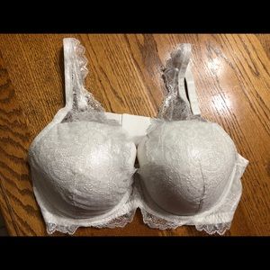 Victoria secret bra size 38D...new without tags